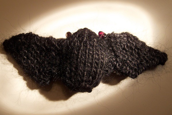 Spooky Bat Knitting Pattern for Halloween