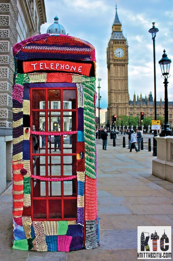knitted-phonebox